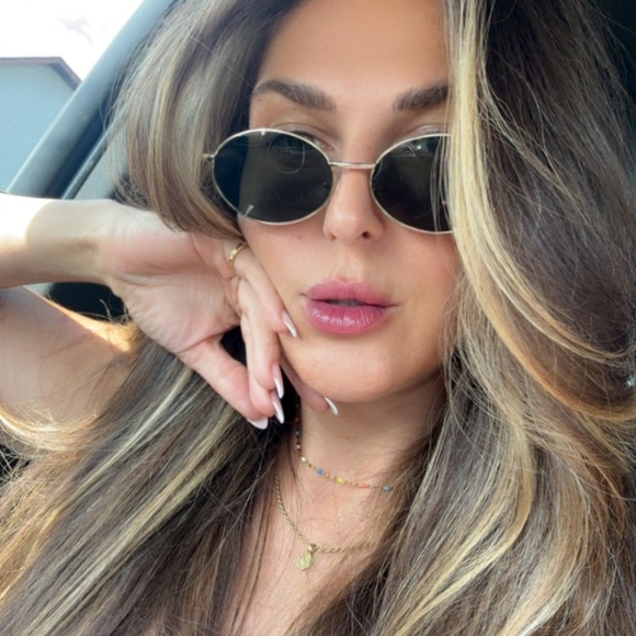 Meet your Posher,  Nicole C - Picture 1 of 1